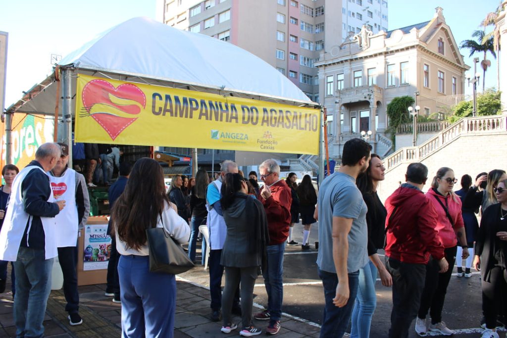 Ponto de coleta durante a abertura da Campanha do Agasalho 2025 em Caxias do Sul - Foto Maiara Bachi