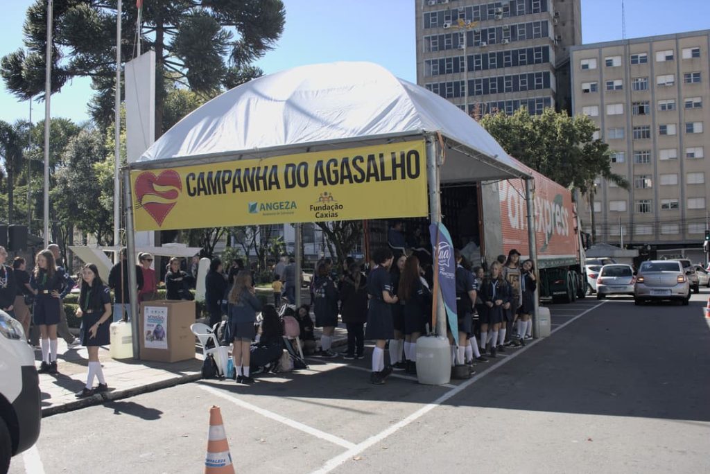 Ponto de coleta durante a abertura da Campanha do Agasalho 2025 em Caxias do Sul - Foto Maiara Bachi