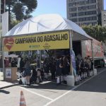 Ponto de coleta durante a abertura da Campanha do Agasalho 2025 em Caxias do Sul - Foto Maiara Bachi