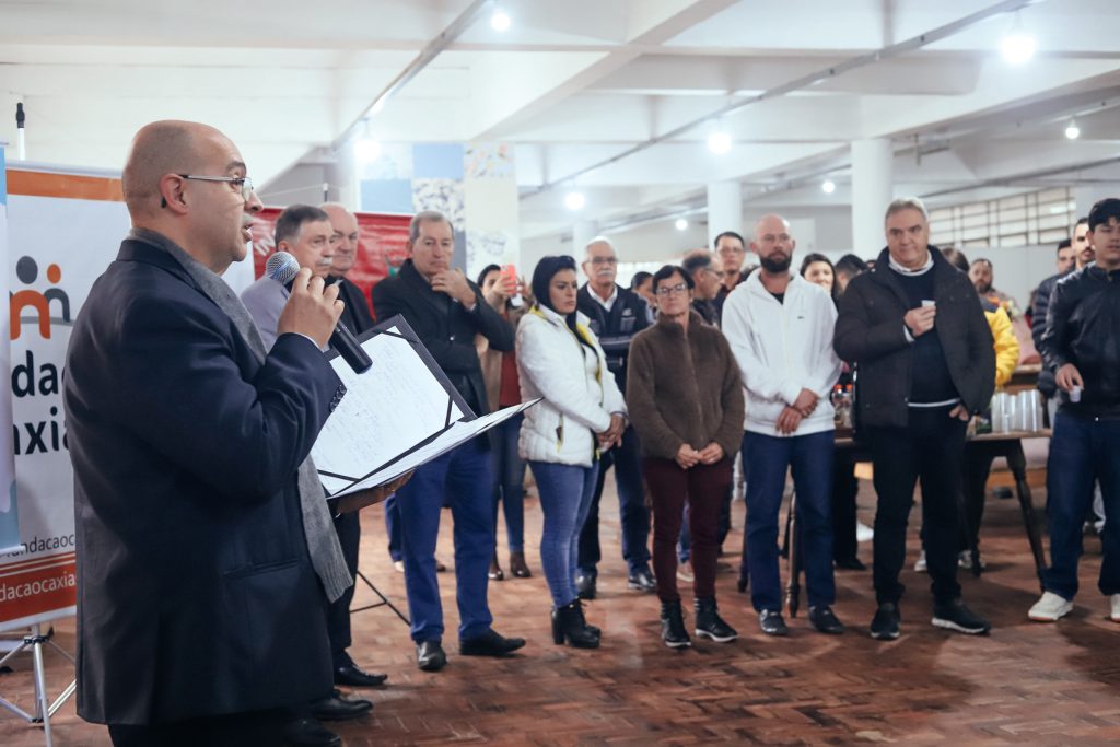 Cerimônia de abertura do Núcleo de Olhar Solidário N.O.S.