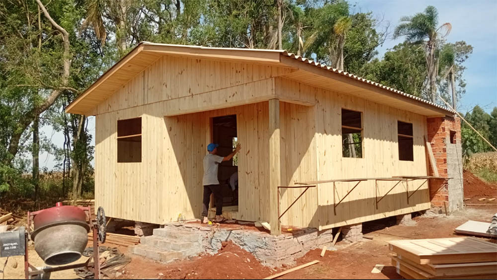 Casa entregue a famílias afetadas pelas enchentes em Arroio do Ouro em Estrela - foto: Fundação Caxias